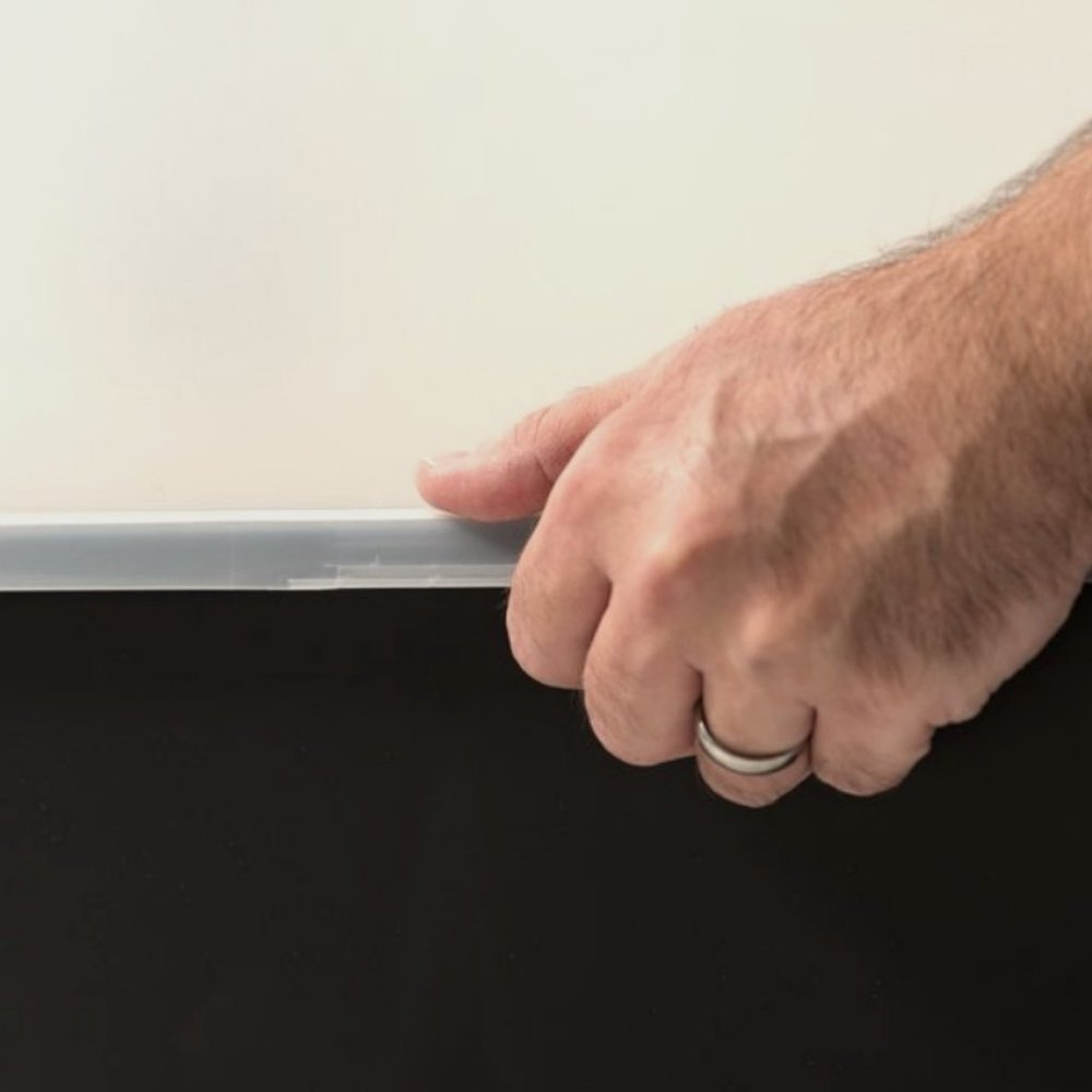 Open-Top Cat Litter Box with Shield and Scoop, Black